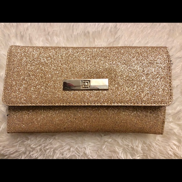 ✨Liz Claiborne Phone Charging Crossbody Bag✨ - Picture 1 of 6